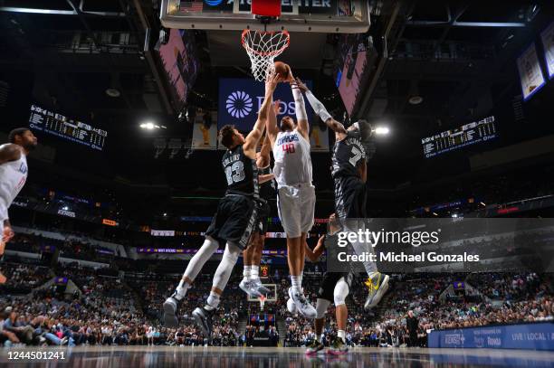 Ivica Zubac of the LA Clippers grabs the rebound during the game against the San Antonio Spurs on November 4, 2022 at the AT&T Center in San Antonio,...