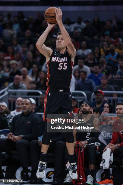 Duncan Robinson of the Miami Heat shoots the ball during the game against the Indiana Pacers at Gainbridge Fieldhouse on November 4, 2022 in...