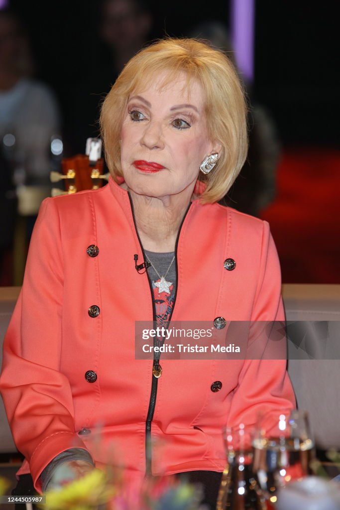 Dagmar Berghoff during the NDR Talk Show at NDR Studios on November... Nachrichtenfoto Getty Dagmar Berghoff during the NDR Talk Show at NDR Studios on November... Nachrichtenfoto Getty