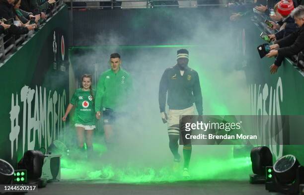 Dublin , Ireland - 5 November 2022; The two captains, Jonathan Sexton of Ireland and Siya Kolisi of South Africa, make their way out for the Bank of...