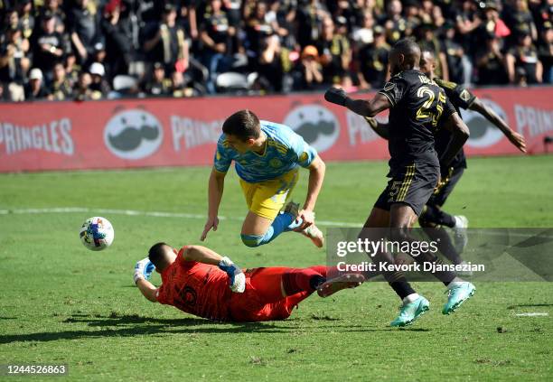 Goalkeeper Maxime Crépeau of Los Angeles FC makes save on shot by Mikael Uhre of Philadelphia Union during the first half of the 2022 MLS Cup Final...