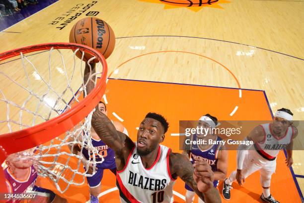 Nassir Little of the Portland Trail Blazers drives to the basket during the game against the Phoenix Suns on November 5, 2022 at Footprint Center in...