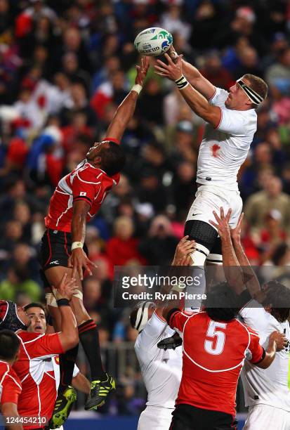 Imanol Harinordoquy of France wins the line out over Michael Leitch of Japan during the IRB 2011 Rugby World Cup Pool A match between France and...