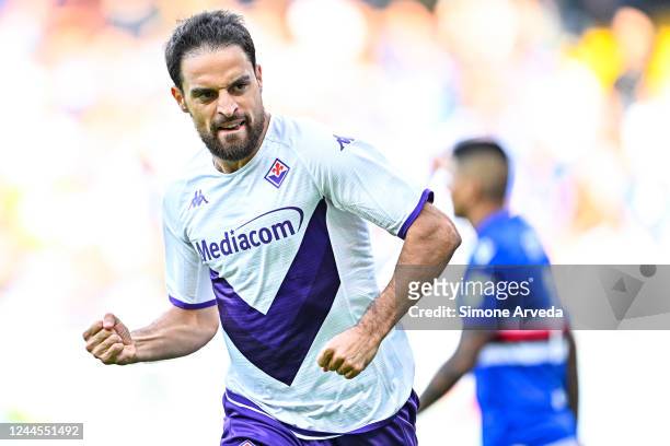 Giacomo Bonaventura of Fiorentina celebrates after scoring a goal during the Serie A match between UC Sampdoria and ACF Fiorentina at Stadio Luigi...
