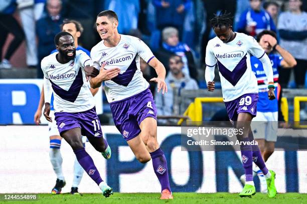 Nikola Milenkovic of Fiorentina celebrates with his team-mates after scoring a goal during the Serie A match between UC Sampdoria and ACF Fiorentina...