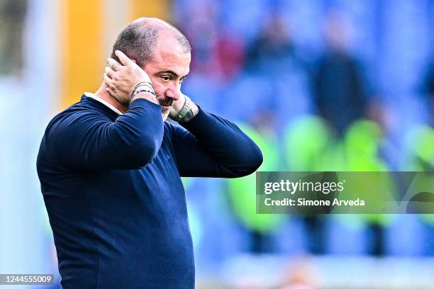 Dejan Stankovic head coach of Sampdoria reacts during the Serie A match between UC Sampdoria and ACF Fiorentina at Stadio Luigi Ferraris on November...