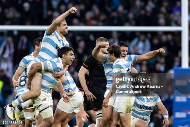 Argentina players celebrate victory at the end of the match during the Autumn International match between England and Argentina at Twickenham Stadium...