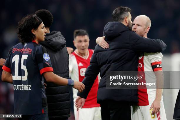 Erick Gutierrez of PSV, coach Ruud van Nistelrooij of PSV, Davy Klaassen of Ajax during the Dutch Eredivisie match between Ajax v PSV at the Johan...