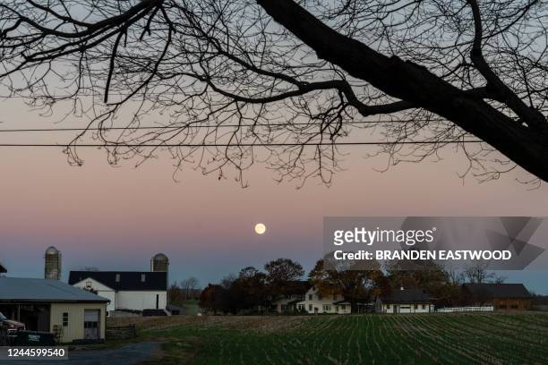 Farmland in Lancaster County, Pennsylvania near the town of Bird-in-Hand on November 7, 2022 on the eve of the US midterm elections. - The county,...