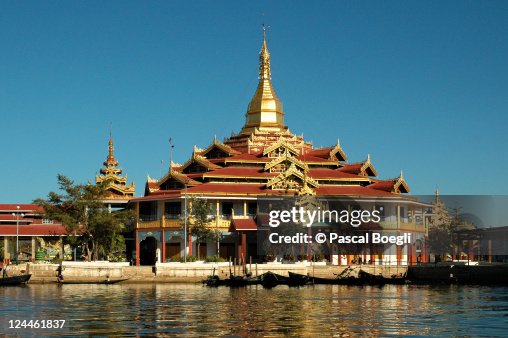 Phaung-Daw U pagoda Phaung-Daw U pagoda