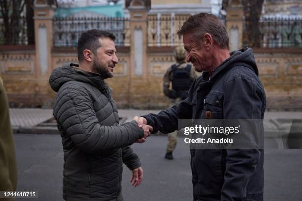 Hollywood actor and film director Sean Penn meets Ukrainian President Vladimir Zelensky as he hands over his own statuette âOscarâ to the Ukrainian...