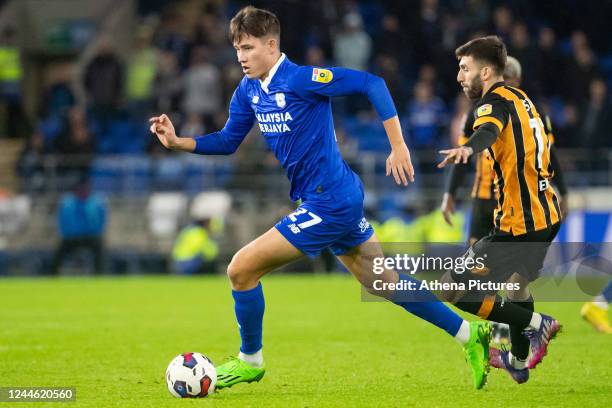 Rubin Colwill of Cardiff City controls the ball during the Sky Bet Championship match between Cardiff City and Hull City at the Cardiff City Stadium...