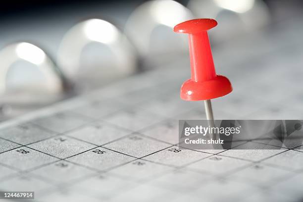 thumbtack - calendar stockfoto's en -beelden