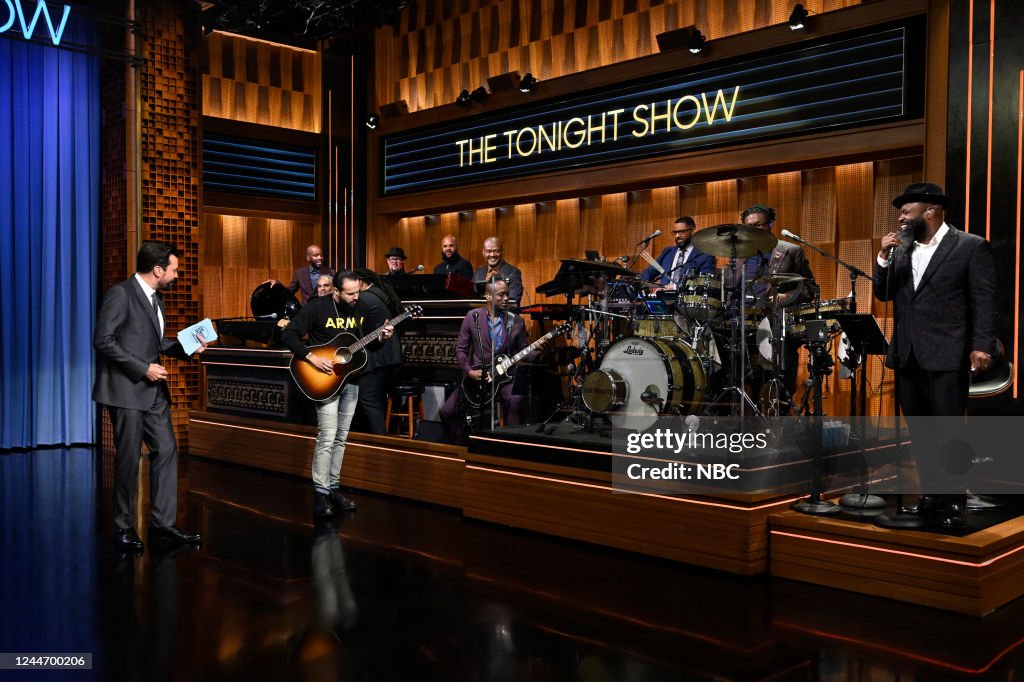 Jeff Fallon Host Jimmy Fallon and an Army Veteran audience-member as he plays ...