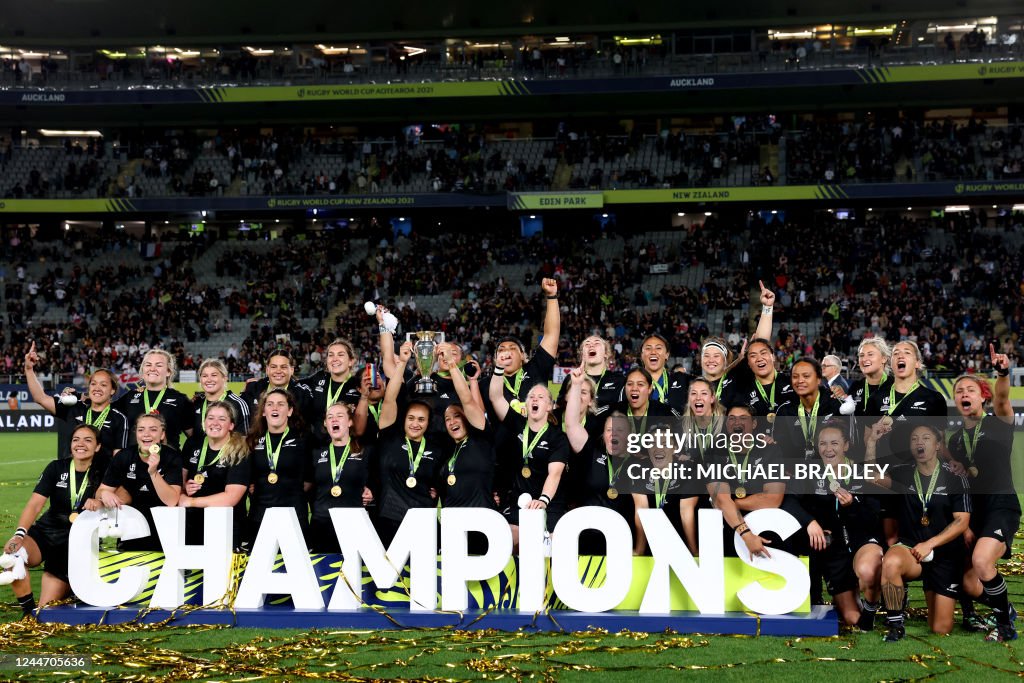 TOPSHOT-RUGBYU-WC-2021-WOMEN-NZL-ENG