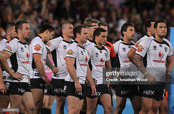The Warriors watch on as the Broncos convert a try during the NRL 2nd Qualifying Final match between the Brisbane Broncos and the Warriors at Suncorp...