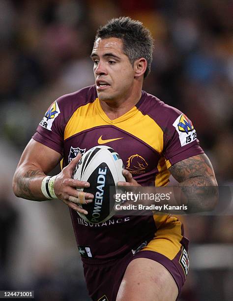Corey Parker of the Broncos runs with the ball during the NRL 2nd Qualifying Final match between the Brisbane Broncos and the Warriors at Suncorp...