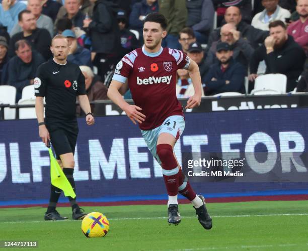 West Ham's Declan Rice controls the ball during the Premier League match between West Ham United and Leicester City at London Stadium on November 12,...