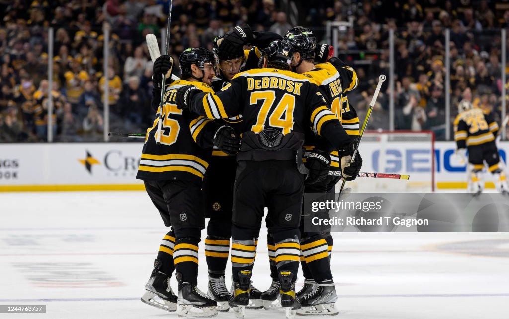 Vancouver Canucks v Boston Bruins