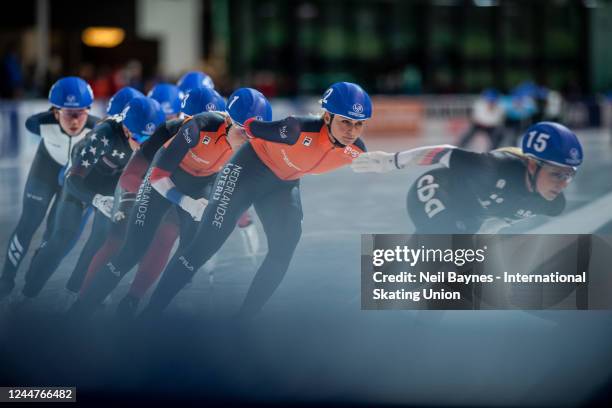 Irene Schouten of Netherlands, Michelle Uhrig of Germany and Yang Binyu of China compete in the Mass Start Women's Final during Day 3 of the ISU...