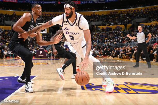 Anthony Davis of the Los Angeles Lakers drives to the basket during the game against the Brooklyn Nets on November 13, 2022 at Crypto.Com Arena in...