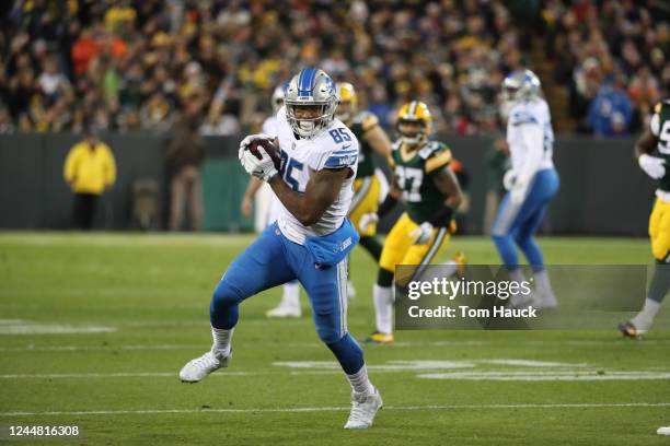 Detroit Lions tight end Eric Ebron during an NFL Monday Night Football game between the Detroit Lions against the Green Bay Packers in Green Bay,...