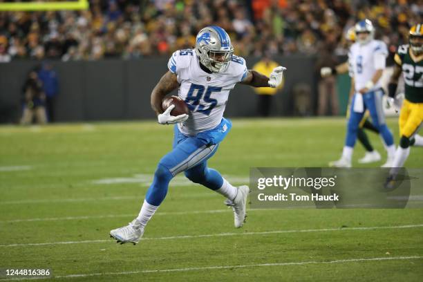 Detroit Lions tight end Eric Ebron during an NFL Monday Night Football game between the Detroit Lions against the Green Bay Packers in Green Bay,...