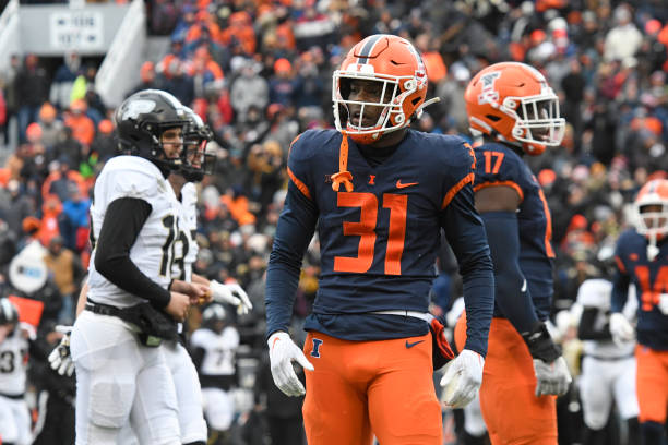 Illinois Fighting Illini defensive back Devon Witherspoon looks to the sideline during the college football game between Purdue and Illinois