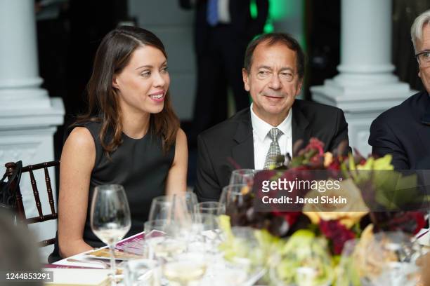 John Paulson Photos and Premium High Res Pictures - Getty Images