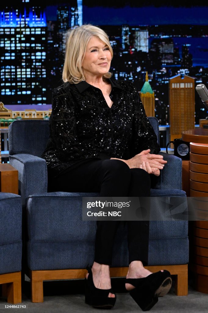 https://media.gettyimages.com/id/1244862743/photo/the-tonight-show-starring-jimmy-fallon-season-10.jpg?s=1024x1024&w=gi&k=20&c=dsqcgHVN-EhbV4J-0LPm9aZNRTJkImftRhQB0W0SkgQ=