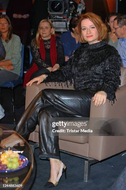 Nina Gummich Photos And Premium High Res Pictures - Getty Images