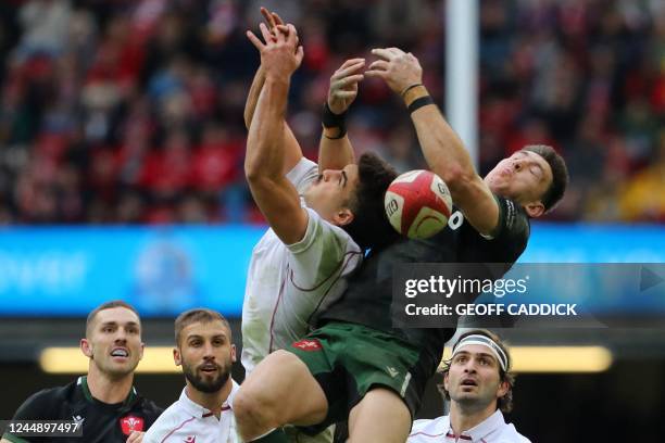 Leaping Trys Rugby 480 Rugby Player Leaping Up To Catch Ball Stock Photos, High-Res ...