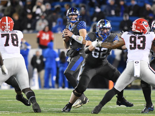 Kentucky Wildcats Quarterback Will Levis looks down field during the college football game between the Georgia Bulldogs and the Kentucky Wildcats