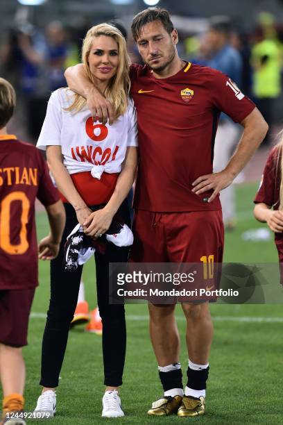 Francesco Totti with his wife Ilary Blasi and son Cristian during his last match with A.S. Roma. Olympic stadium. Rome , May 28th, 2017