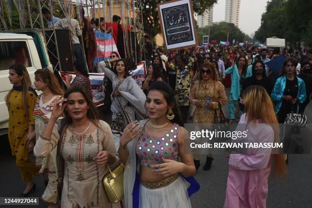 Pakistan Transgender Photos and Premium High Res Pictures - Getty Images