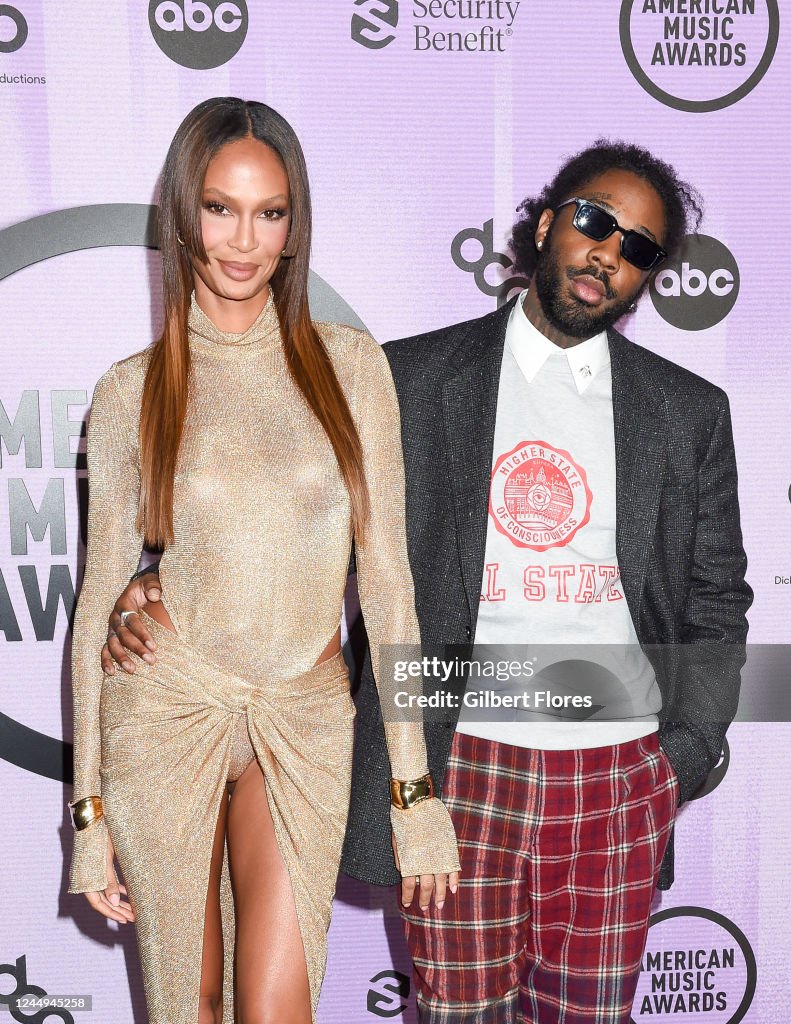 Joan Smalls and Brent Faiyaz at the 2022 American Music Awards held ...