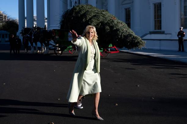 DC: First Lady Jill Biden Receives The 2022 White House Christmas Tree