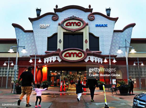 Methuen, MA The exterior of the AMC Methuen 20 movie theater building located in The Loop, a shopping and entertainment destination on Pleasant...