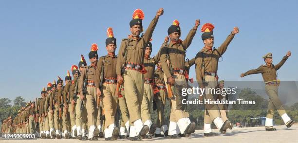 Bsf Rope Bsf Photos and Premium High Res Pictures - Getty Images