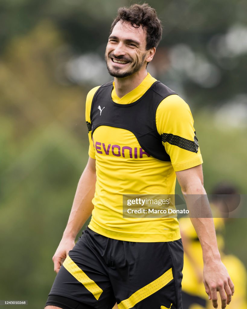 Mats Hummels Of Borussia Dortmund During Day Two Of The Borussia News Photo Getty Images Mats Hummels Of Borussia Dortmund During Day Two Of The Borussia News Photo Getty Images