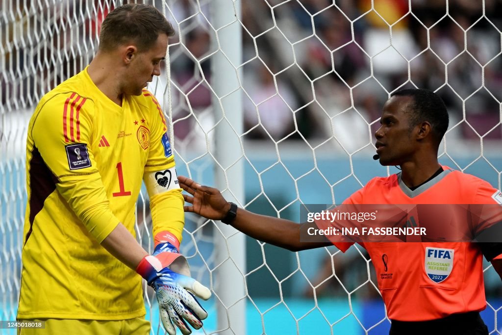 TOPSHOT-FBL-WC-2022-MATCH11-GER-JPN