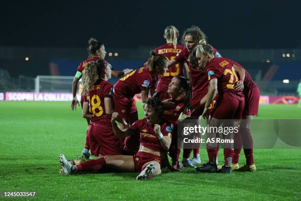 Valentina Giacinti with his teammates of AS Roma celebrates after scoring the opening goal during the UEFA Women's Champions League group B match...