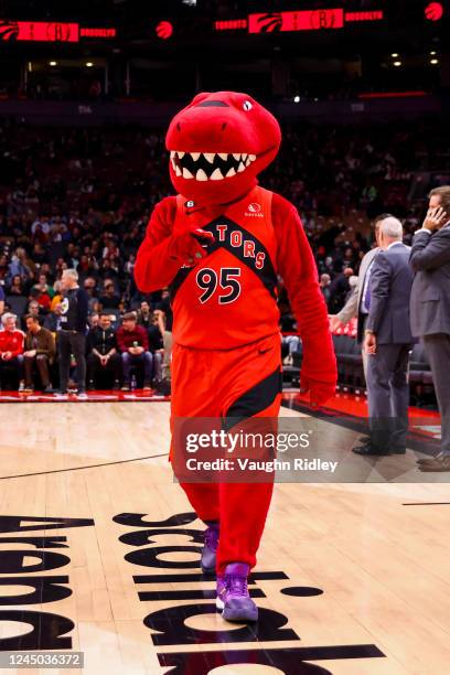 Riverside Raptors Rvc Mascot 11,501 The Raptor Mascot Stock Photos, High-Res Pictures, and Images ...