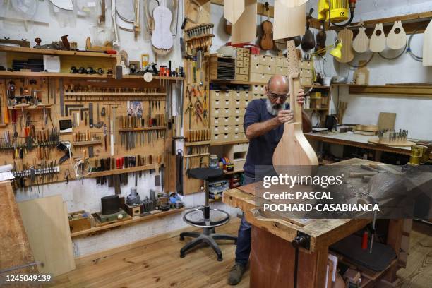 Curiscan Instrument Instrument Maker Photos and Premium High Res Pictures - Getty Images