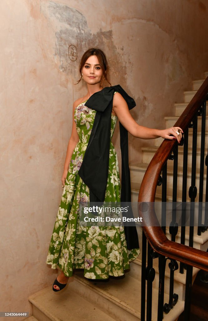 https://media.gettyimages.com/id/1245064449/photo/a-magazine-curated-by-erdem-launch-dinner-in-london.jpg?s=1024x1024&w=gi&k=20&c=kLfi910Ldm1YZwTNanvWA3M-izY_O9U5024YZOisCwI=