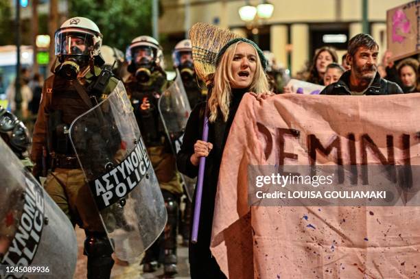Athes Gui Riot 544 March Against Violence Towards Women In Athens Stock Photos, High ...