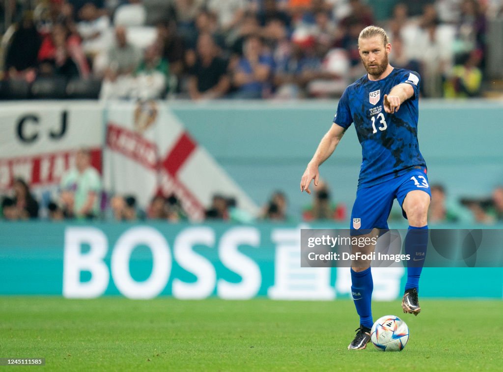Tim Reed Fifa ream timothy of USA during the FIFA World Cup Qatar 2022 Group B ...