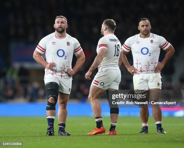 Dejection for England's Will Stuart, Luke Cowan-Dickie and Billy Vunipola during the Autumn International match between England and South Africa at...