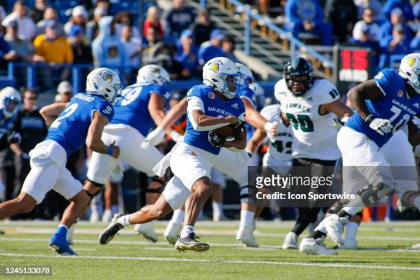 San Jose State Spartans WR Isaac Jernagin carries the ball in the game between the Hawaii Rainbow Warriors and the San Jose State Spartans on...