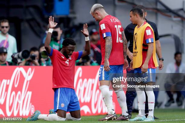Keysher Fuller of Costa Rica celebrates 0-1 with Francisco Calvo of Costa Rica, Youstin Salas of Costa Rica during the World Cup match between Japan...